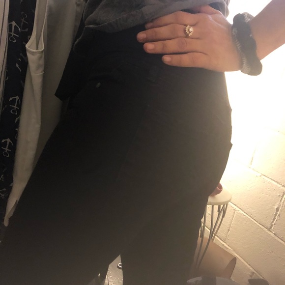 Maternity A pea in the pod Jeans🤰🏻 - Picture 5 of 7